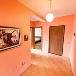 Highrise City View 2-Br Apt